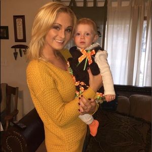 Mustard American Eagle sweater